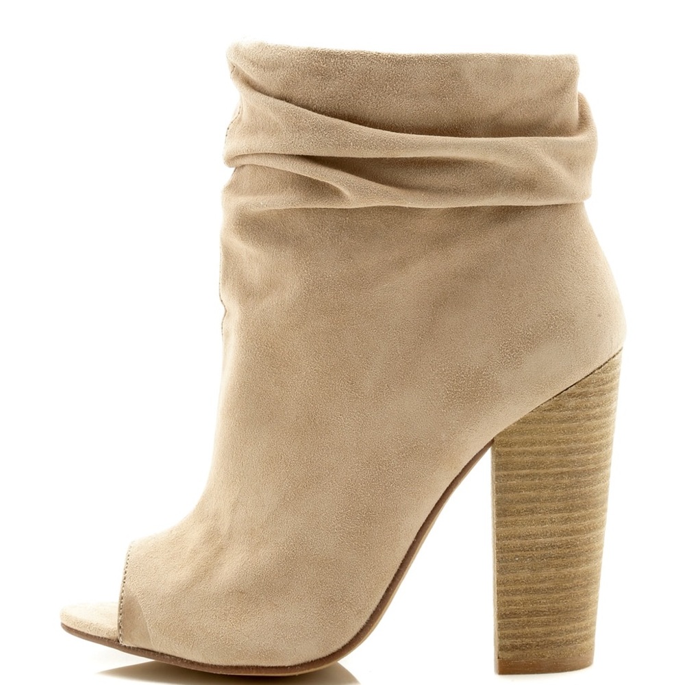 Chinese Landry size 6.5 suede booties